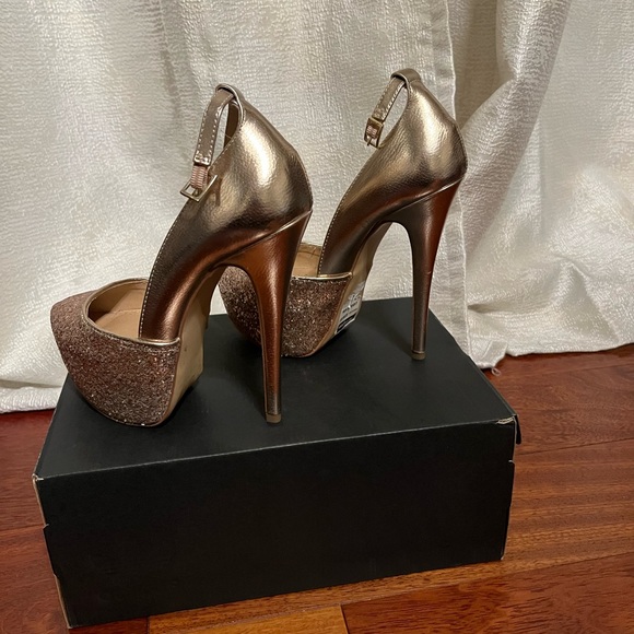 Sparkly Heels - Picture 2 of 3